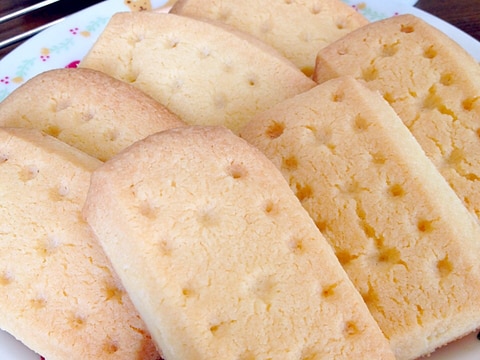 ショートブレッドです☆バター香るさくさくほろり♪を